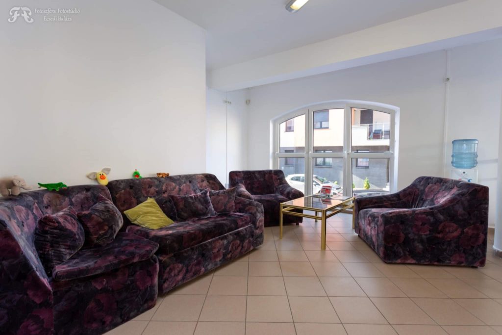 f4c8aa18-50e6-45c9-ad30-23f6482c290f